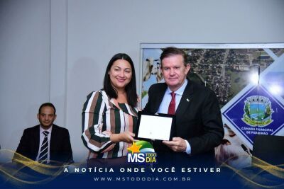 Imagem da notícia Câmara de Figueirão homenageia autoridades que impulsionam o crescimento do município